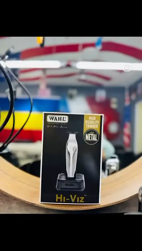 Clip video: trimmerul Wahl Hi-Viz în cutie