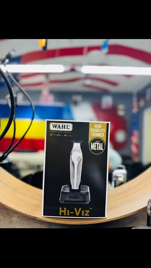 Clip video: trimmerul Wahl Hi-Viz Metal în cutie