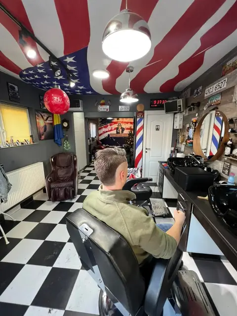 Lucrare Five Stars Barbershop Gherla — fotografie 122