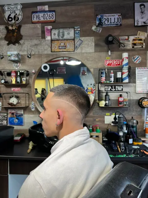 Lucrare Five Stars Barbershop Gherla — fotografie 118