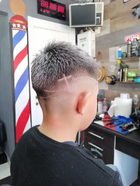 Lucrare Five Stars Barbershop Gherla — fotografie 105