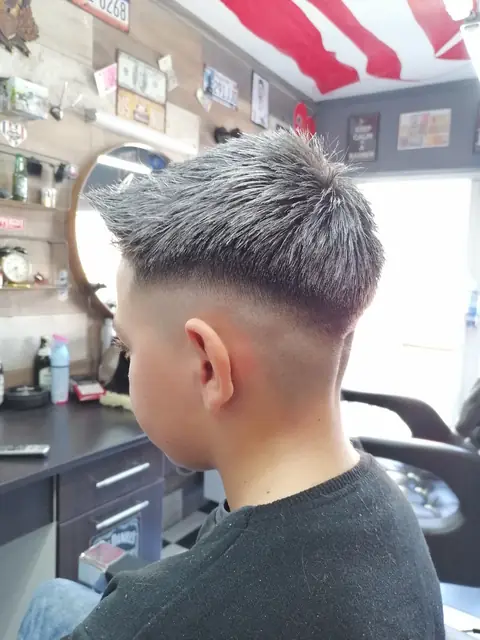Lucrare Five Stars Barbershop Gherla — fotografie 102