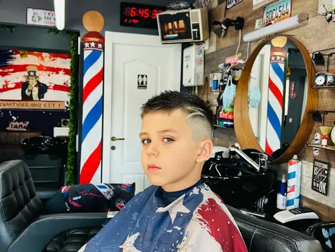 Lucrare Five Stars Barbershop Gherla — fotografie 100