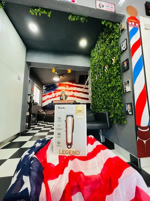 Lucrare Five Stars Barbershop Gherla — fotografie 96