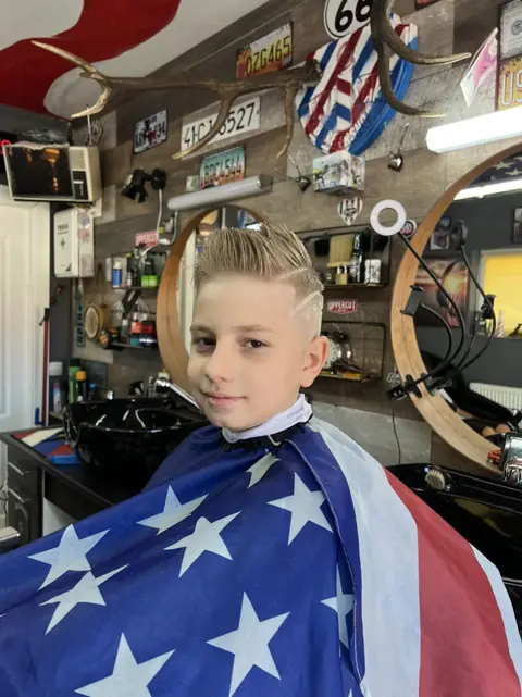 Lucrare Five Stars Barbershop Gherla — fotografie 92