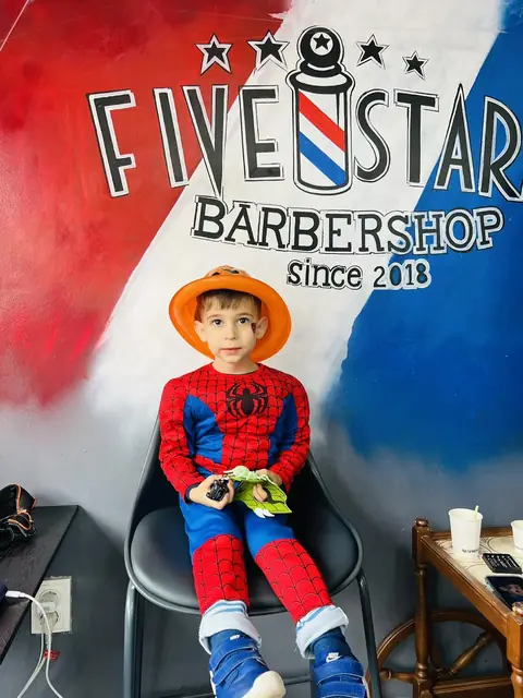 Lucrare Five Stars Barbershop Gherla — fotografie 79