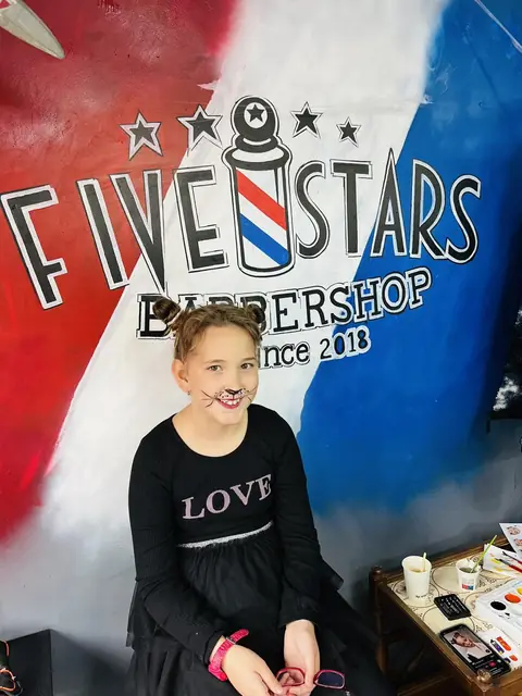 Lucrare Five Stars Barbershop Gherla — fotografie 75