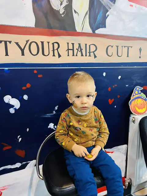 Lucrare Five Stars Barbershop Gherla — fotografie 61