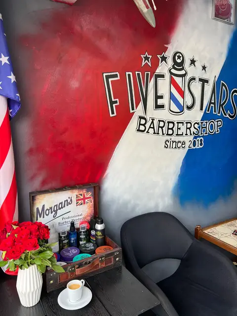 Lucrare Five Stars Barbershop Gherla — fotografie 47