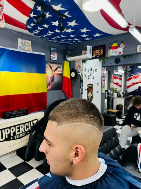 Lucrare Five Stars Barbershop Gherla — fotografie 9