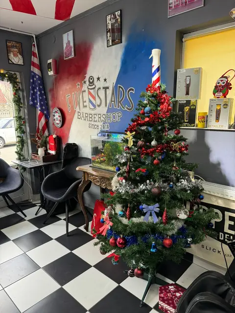 Lucrare Five Stars Barbershop Gherla — fotografie 14