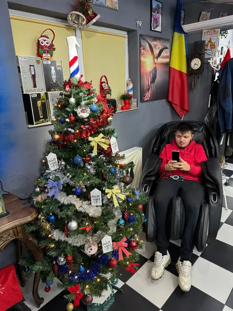 Lucrare Five Stars Barbershop Gherla — fotografie 25