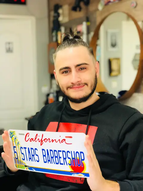 Lucrare Five Stars Barbershop Gherla — fotografie 205